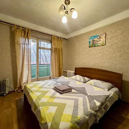 Квартира Эконом-Класса Возле Метро Левобережная Kijev Kültér fotó