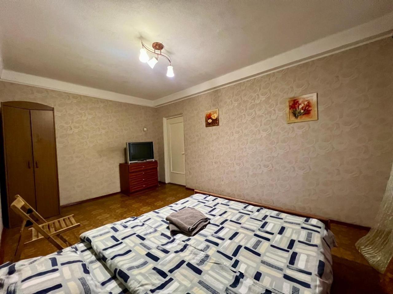 Квартира Эконом-Класса Возле Метро Левобережная Kijev Kültér fotó