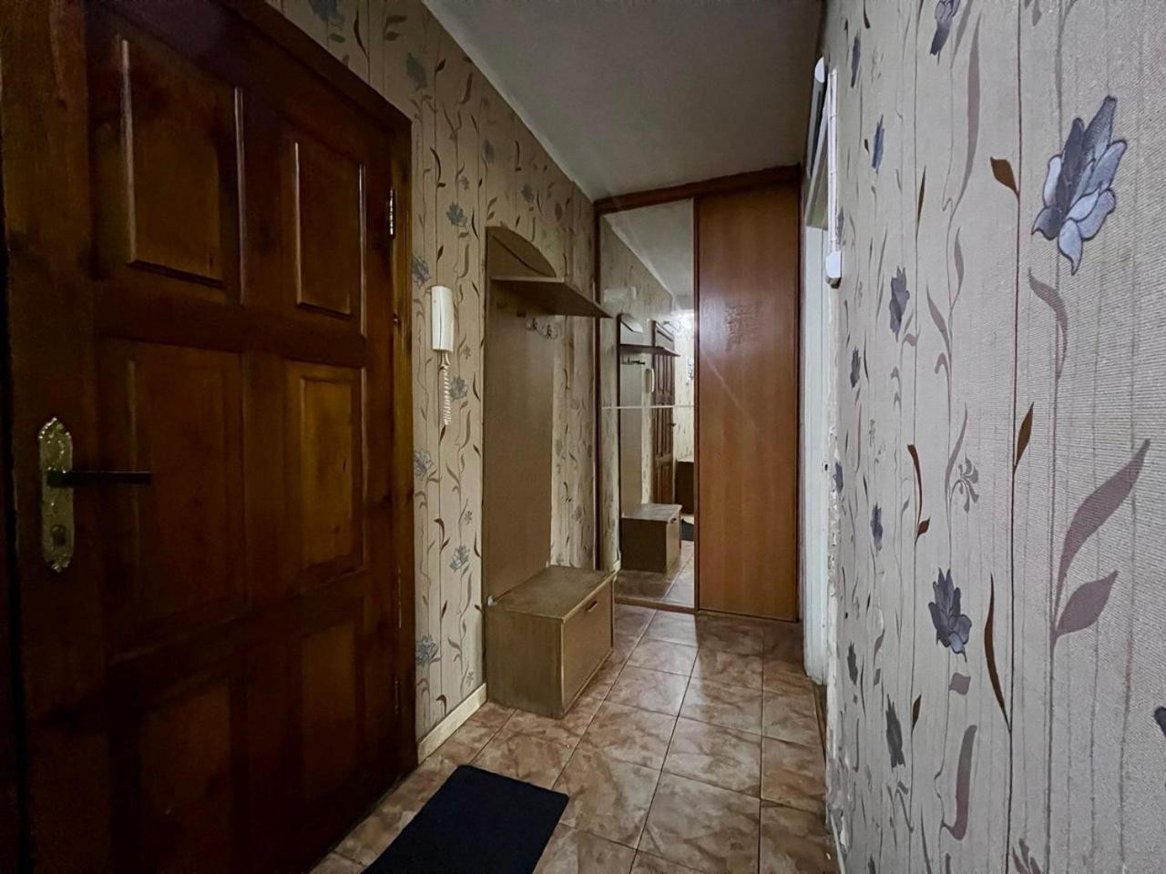 Квартира Эконом-Класса Возле Метро Левобережная Kijev Kültér fotó
